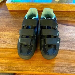 Cycling shoes size 38! Tomimaso. 2 prong clip.